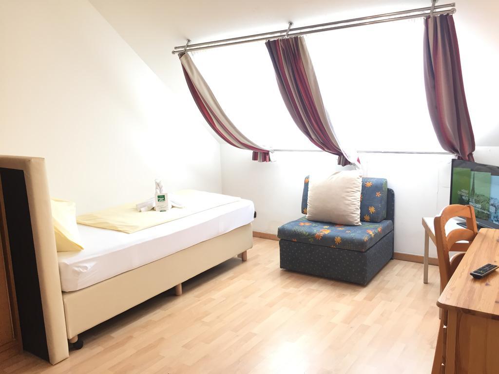 Stadthotel Schwerterbraeu Judenburg Luaran gambar