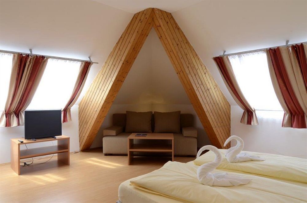 Stadthotel Schwerterbraeu Judenburg Luaran gambar