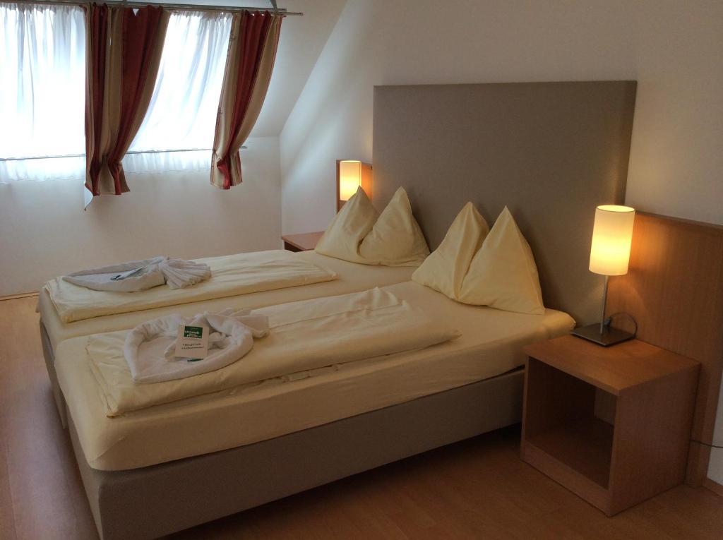 Stadthotel Schwerterbraeu Judenburg Luaran gambar