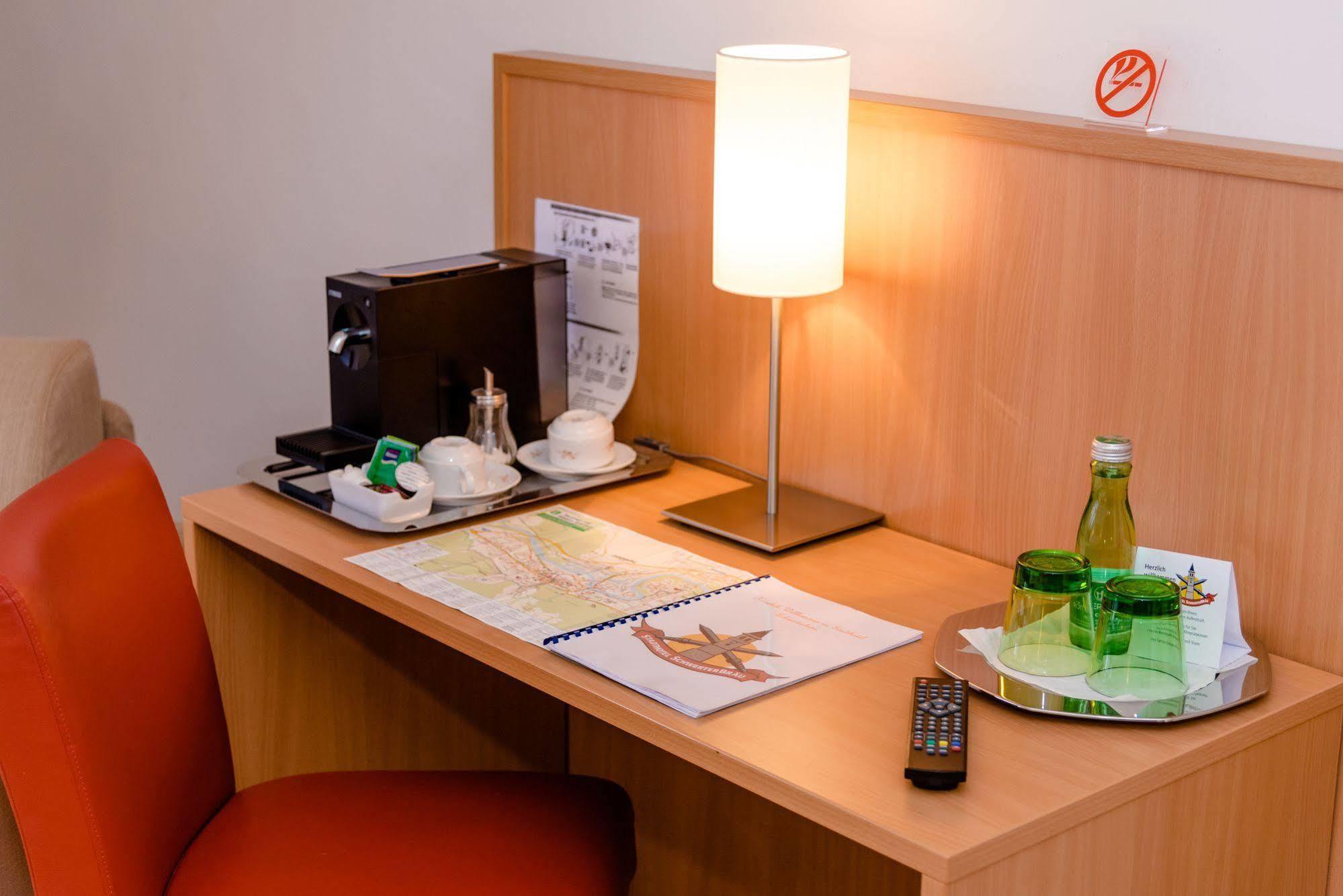 Stadthotel Schwerterbraeu Judenburg Luaran gambar