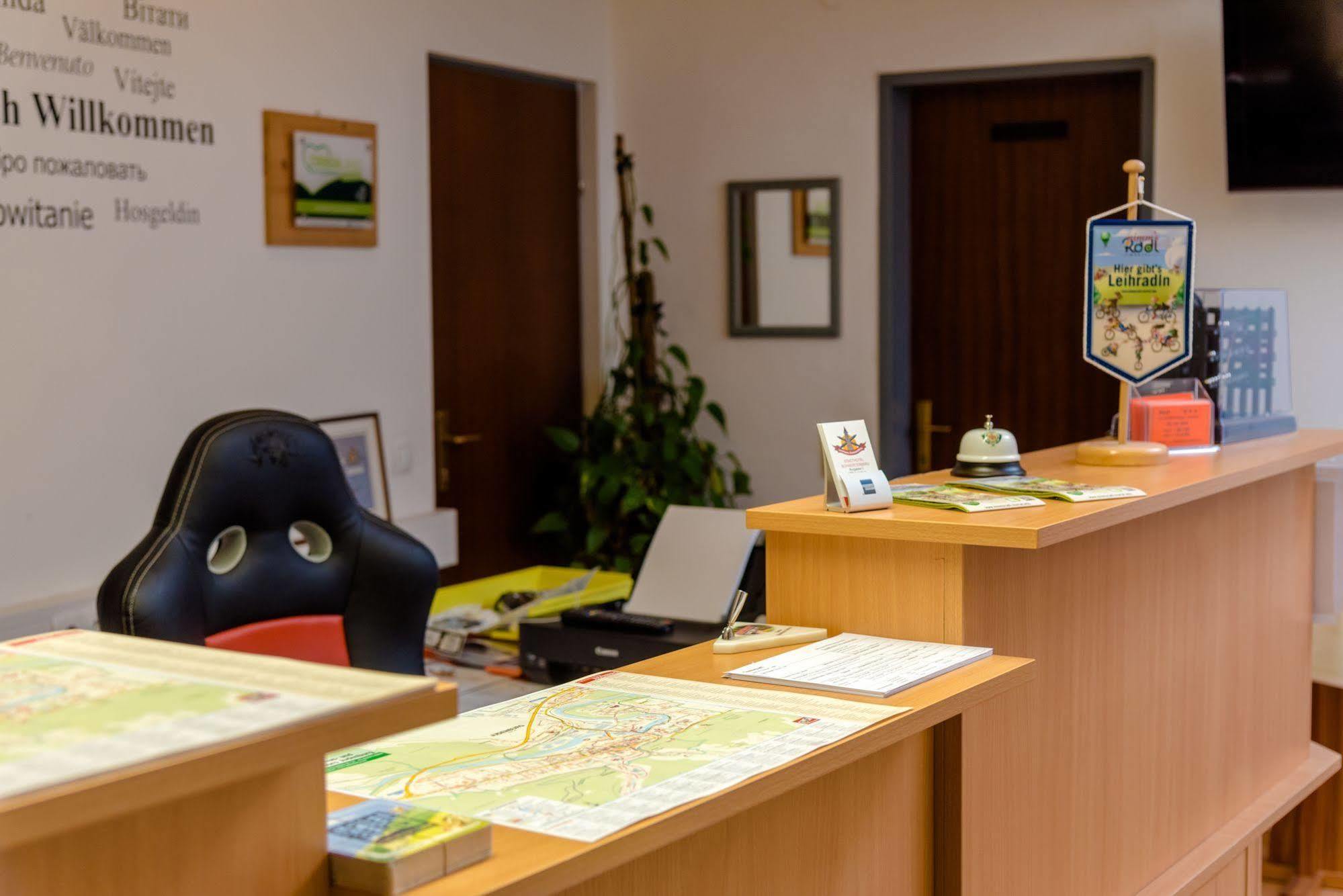 Stadthotel Schwerterbraeu Judenburg Luaran gambar