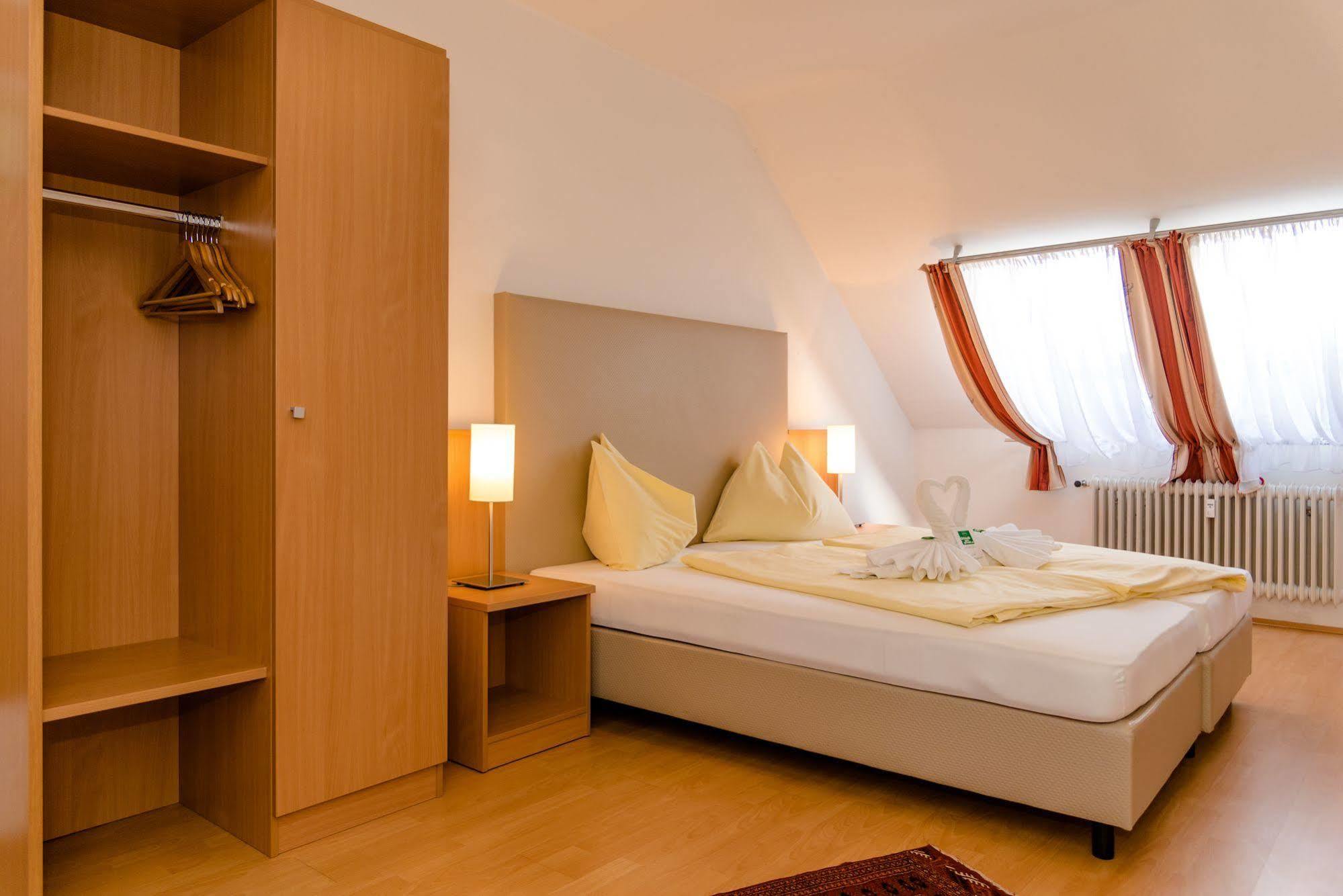 Stadthotel Schwerterbraeu Judenburg Luaran gambar